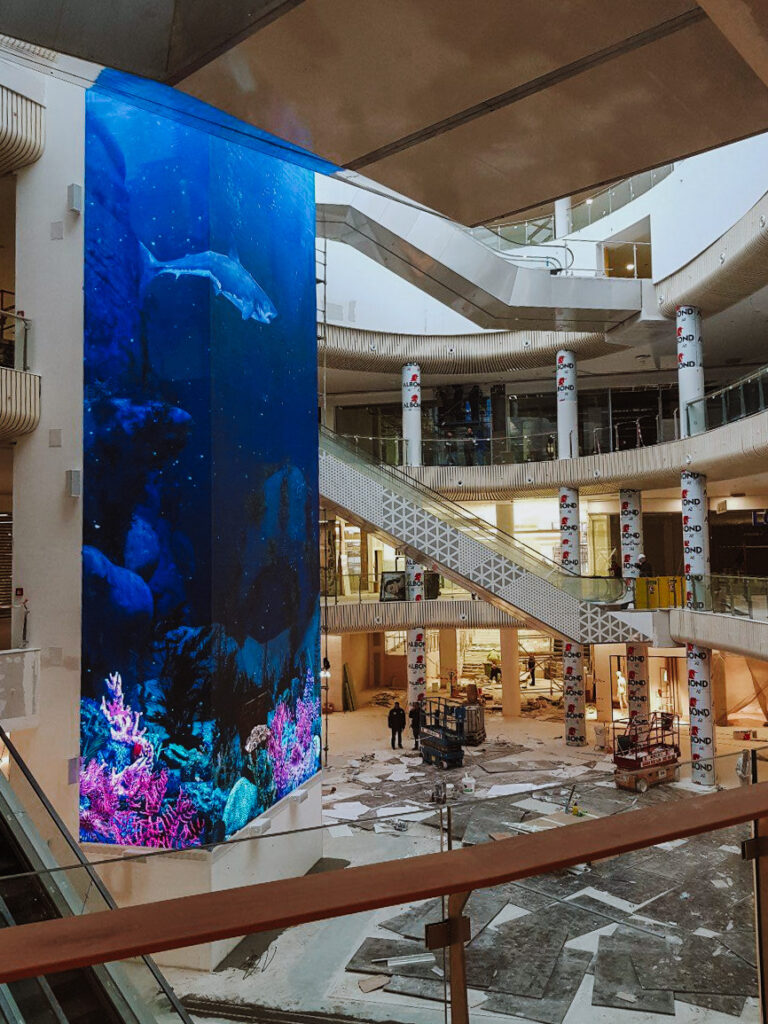 MALL-PLAZA
